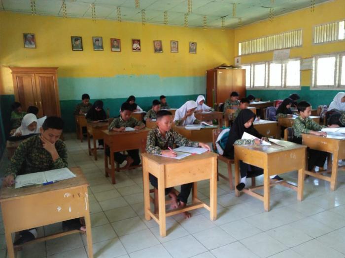 SEMANGATNYA SISWA KELAS VI MIN 1 MERANGIN HADAPI UJIAN SEMESTER GENAP
