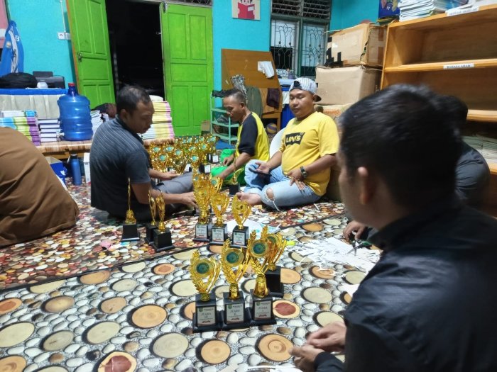 Panitia Aksioma Bekerja Sampai Malam Hari, Demi Suksesnya Acara