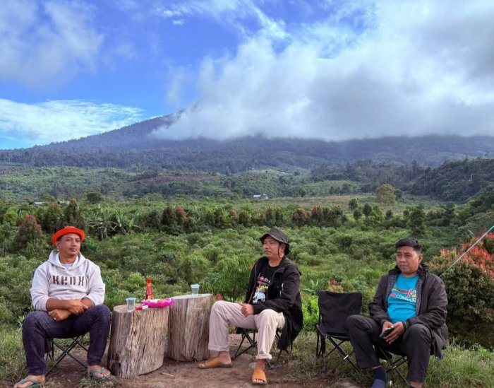 Kamad Minsamer Menikmati Keindahan Parenza Garden