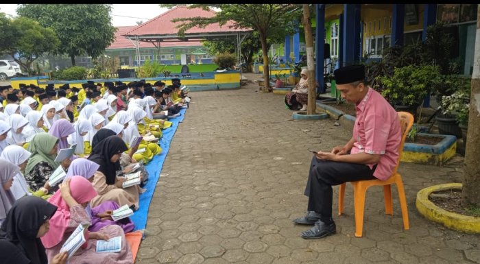 Korbid Humas Minsamer Pantau Yasinan Siswa