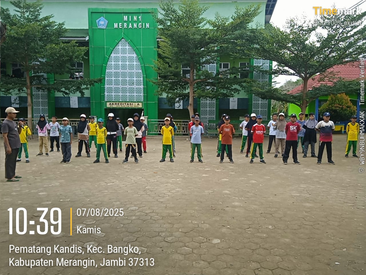 MIN 1 Merangin Matangkan GJI HUT RI ke 80