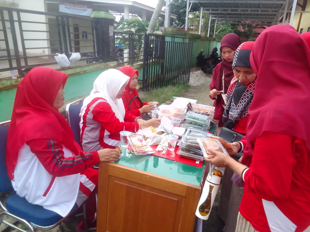 BAZAR MINSAMER, PENUH PENGUNJUNG