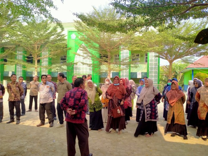 Apel Sore MIN 1 Merangin, Ketua TPM Minta Kuatkan Ketaatan Kepada Ulil Amri Apel Sore MIN 1 Merangin, Ketua TPM Minta Kuatkan Ketaatan Kepada Ulil Amri