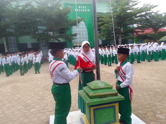 MIN 1 Merangin Akan Bagi Raport Siswa, Benarkah Ibunya tidak dianjurkan Datang Ke Madrasah