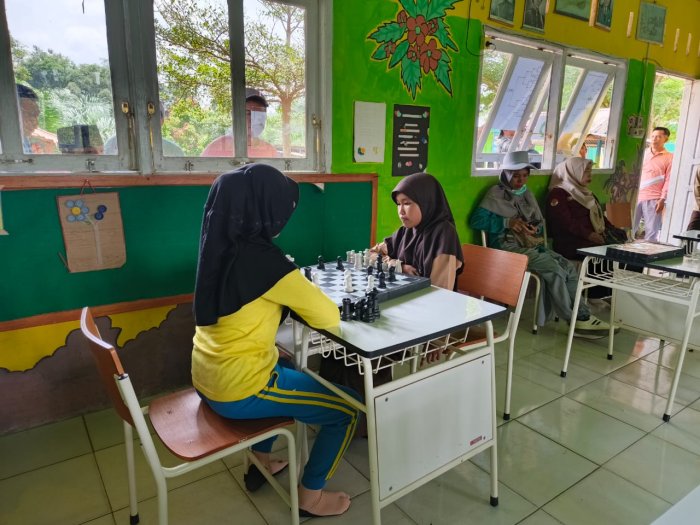Tihani, Siswa Minsamer Peraih Juara Tiga Catur Aksioma MI Ke 8