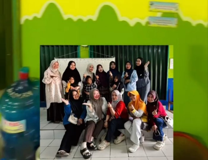 Wali Murid 1 D dan 4.E Peduli, Wujudkan Ruang Belajar Yang Rapi Wali Murid 1 D dan 4.E Peduli, Wujudkan Ruang Belajar Yang Rapi