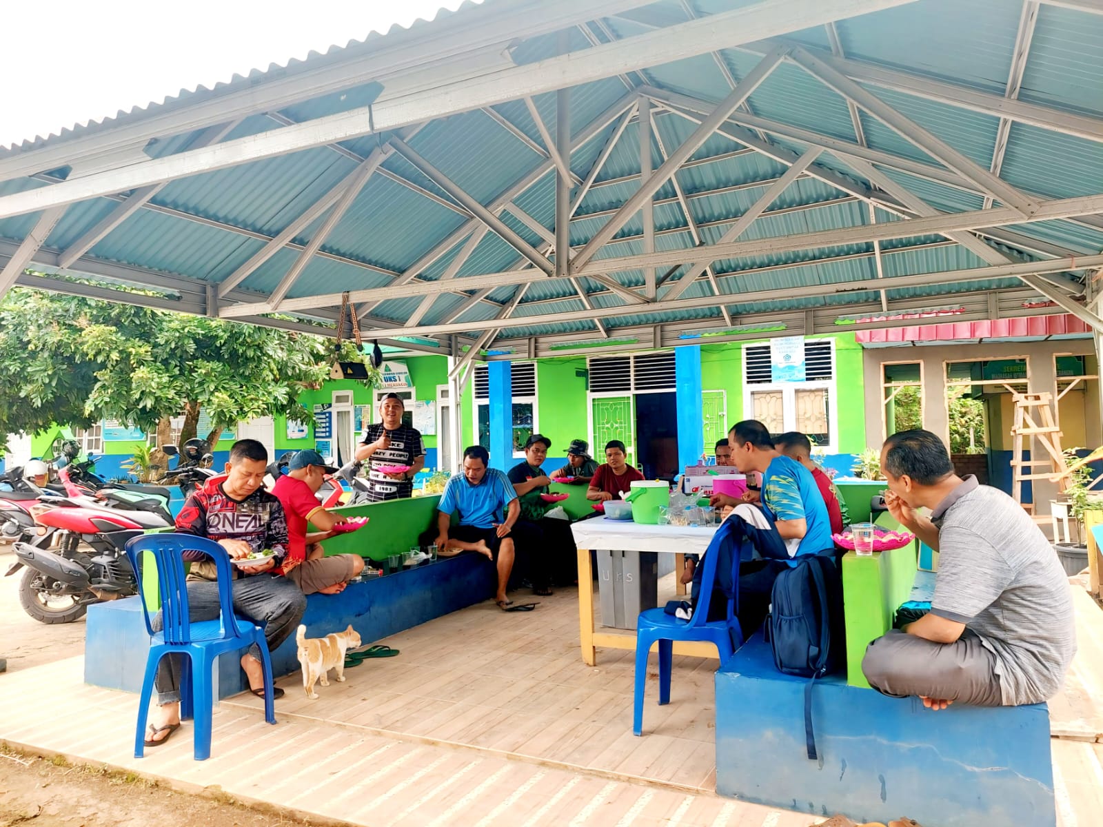 Guru dan Pegawai Minsamer, Kompak Selalu