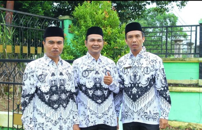 Tim PKKM Optimis, satu hari lagi Dokumen Lengkap semua.