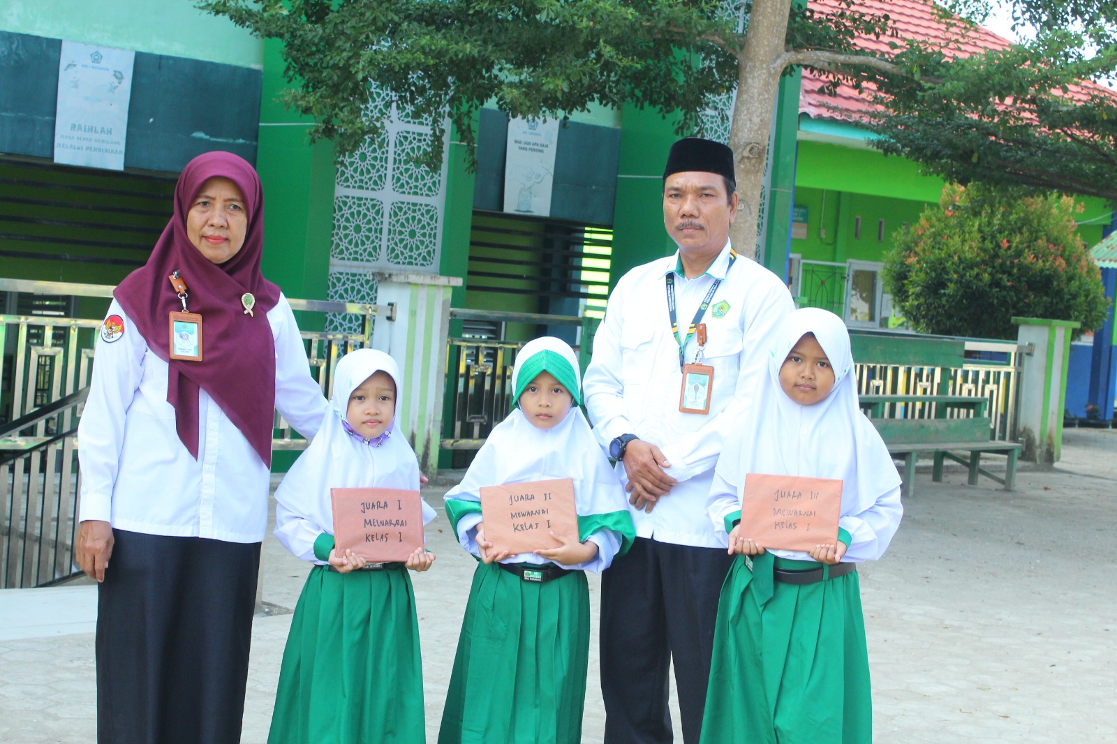 UPB MINSAMER SERU, KARENA ADA PEMBAGIAN HADIAH