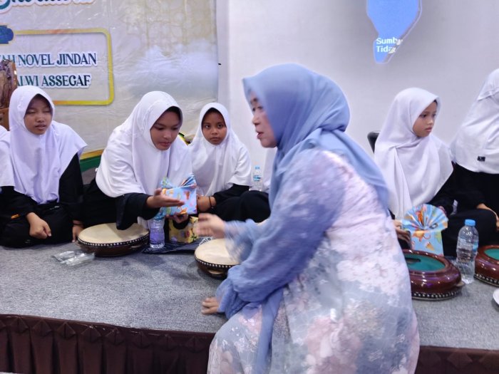Disapa Langsung Ibu Gubernur, Tim Hadroh MIN 1 Merangin Banjir Pujian dan Semangat