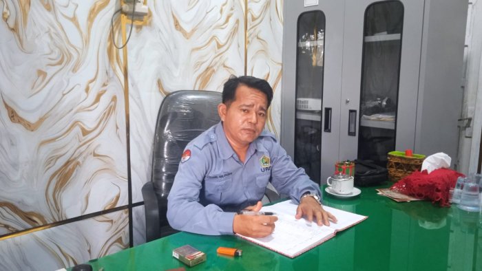 Cikgu Fikri, Memimpin Madrasah Antara Tegas dan Hati Nurani Cikgu Fikri, Memimpin Madrasah Antara Tegas dan Hati Nurani