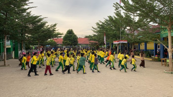 Semarak Hari Kedua Persami MIN 1 Merangin: Pagi yang Energik dengan Seragam Olahraga