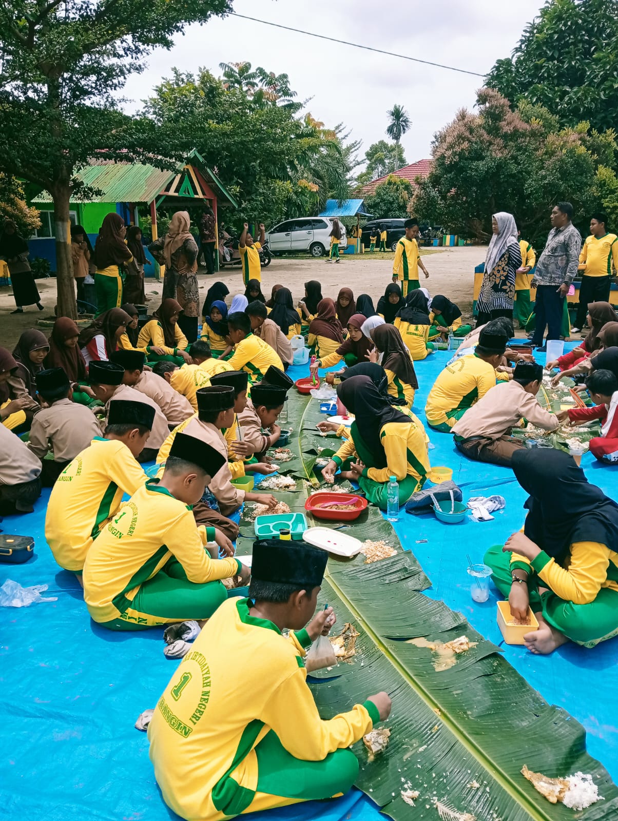 P5RA MIN1 MERANGIN SUNGGUH ASYIK MAKANNYA RAME-RAME...