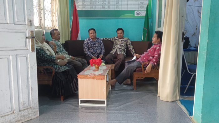 Rapat Koordinasi Terbatas, MIN 1 Merangin Segera Lakukan Penimbunan Pondasi Lokal Darurat Rapat Koordinasi Terbatas, MIN 1 Merangin Segera Lakukan Penimbunan Pondasi Lokal Darurat